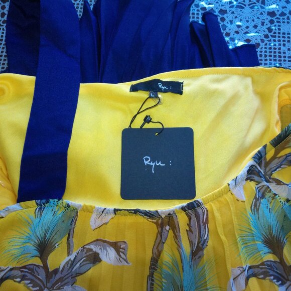 Ryu: Yellow/purple floral pleats one shoulder top, with double layers - Picture 11 of 12